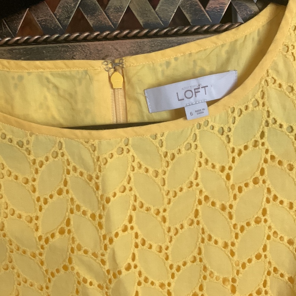 LOFT  Cute yellow summer dress. - Picture 2 of 2